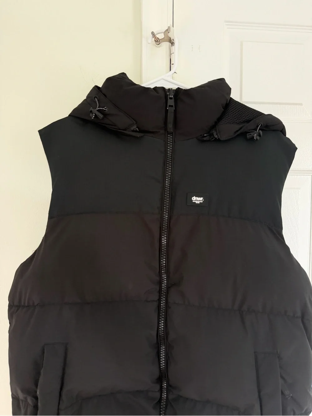 ZARA Mens DNWR Black Puffer Vest Full Zip Pockets Sleeveless M City Preppy Chic